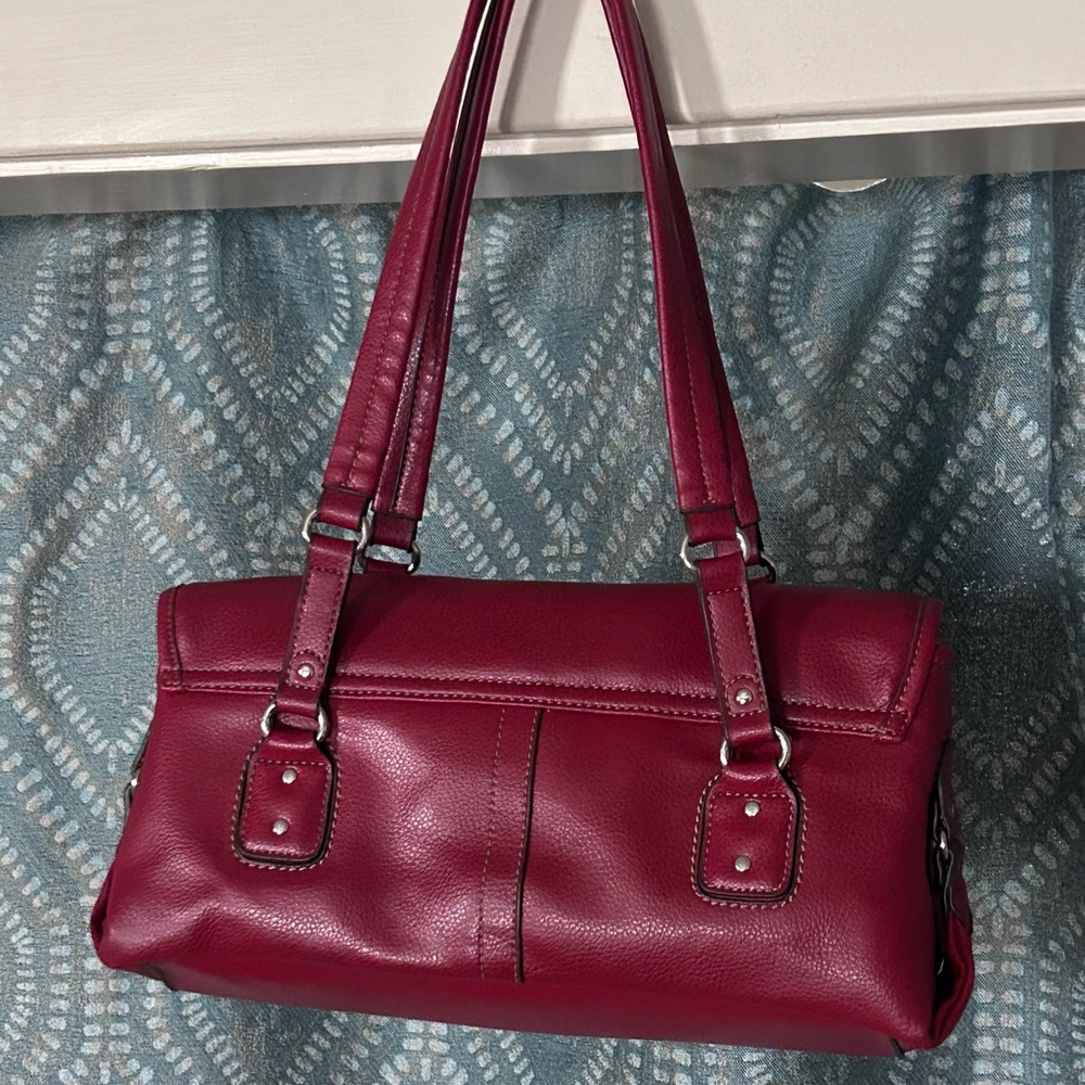 Relic Red Leather Shoulder Bag with silver rivet detail, 2straps,magnetic close. - Picture 7 of 9